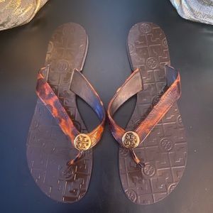 “SOLD” Tory Burch Thora Sandals